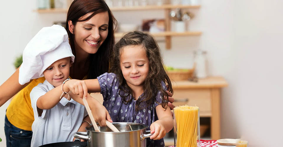 10 Benefits Of Cooking With Kids And Helpful Tips For You