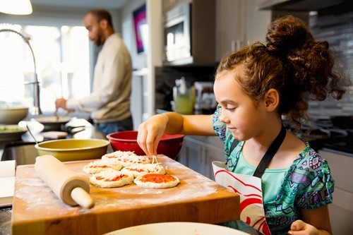 10 Benefits Of Cooking With Kids And Helpful Tips For You