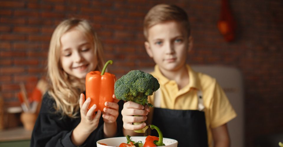 5 Powerful Ways to Raise Kids with a Positive Food Relationship